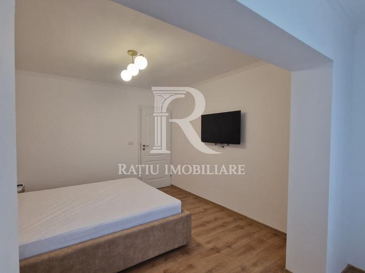 Apartament cu 3 camere decomandat, mobilat în Nufărul