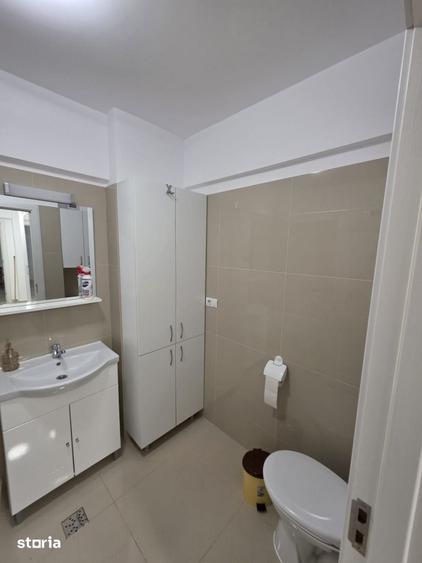 Apartament cu 3 camere decomandat în Rediu