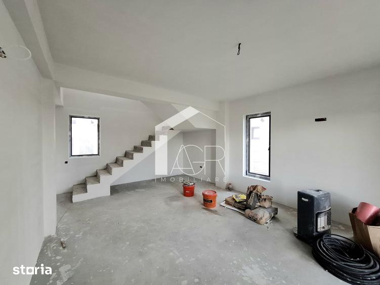 Casă cu 4 camere cu Teren 250 Mp în Păulești