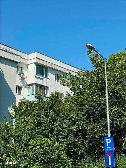 Apartament cu 3 camere decomandat în Aviației