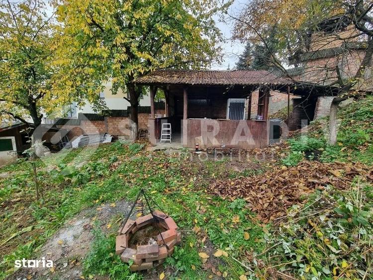 Casă cu 5 camere cu Teren 1065 Mp în Câmpului