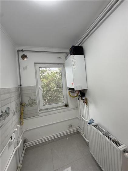 Apartament cu 3 camere semidecomandat în Tomis Nord