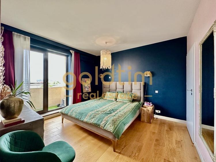 Penthouse cu 4 camere decomandat, mobilat în Pipera