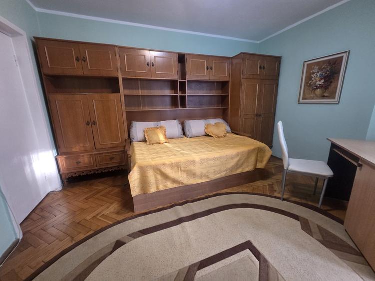Garsonieră decomandată în 1 Mai