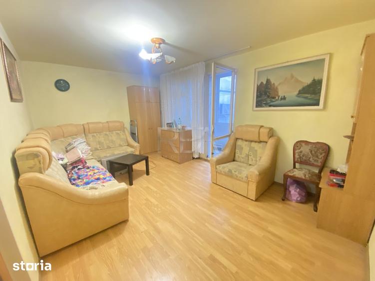 Apartament cu 3 camere decomandat, mobilat în Rahova