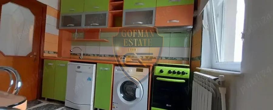 Apartament cu 4 camere decomandat în Gara