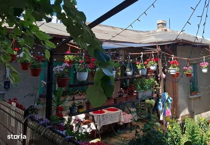 Casă cu 4 camere în Faleza Nord