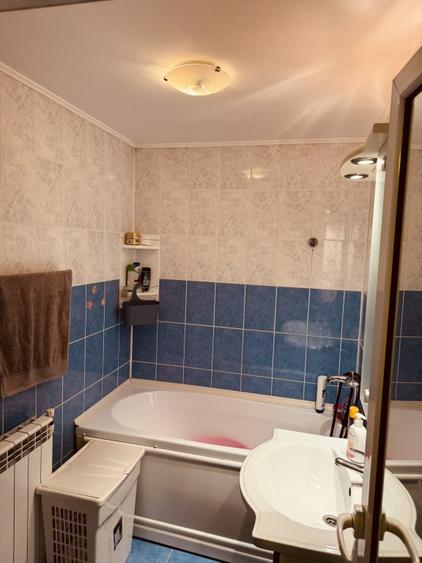 Apartament cu 2 camere decomandat în Micro 21