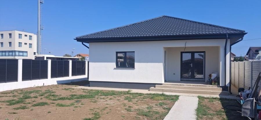 Casă cu 3 camere în Cumpăna
