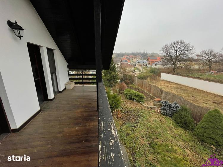 Casă cu 4 camere cu Teren 427 Mp în Central