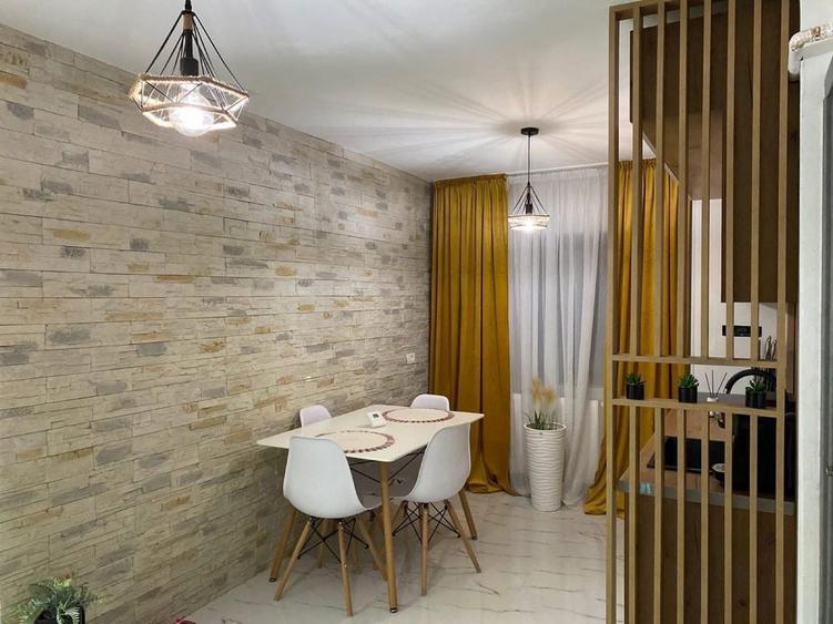 Apartament cu 2 camere decomandat în Central