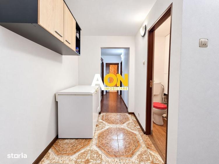 Apartament cu 3 camere decomandat în Cetate