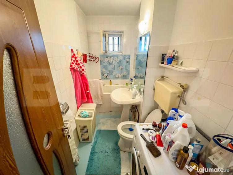 Apartament cu 4 camere decomandat, mobilat în Gojdu