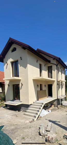 Casă cu 4 camere în Central
