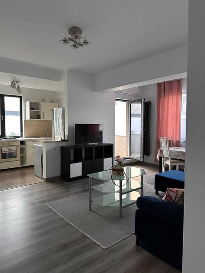 Apartament cu 2 camere semidecomandat în Gorjului