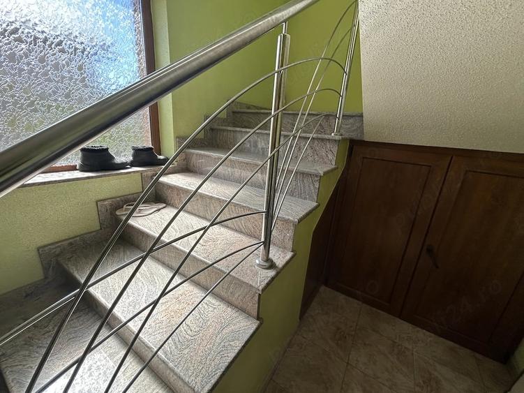 Casă cu 4 camere cu Teren 1812 Mp în Central
