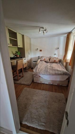 Casă cu 3 camere cu Teren 2200 Mp în Colibi