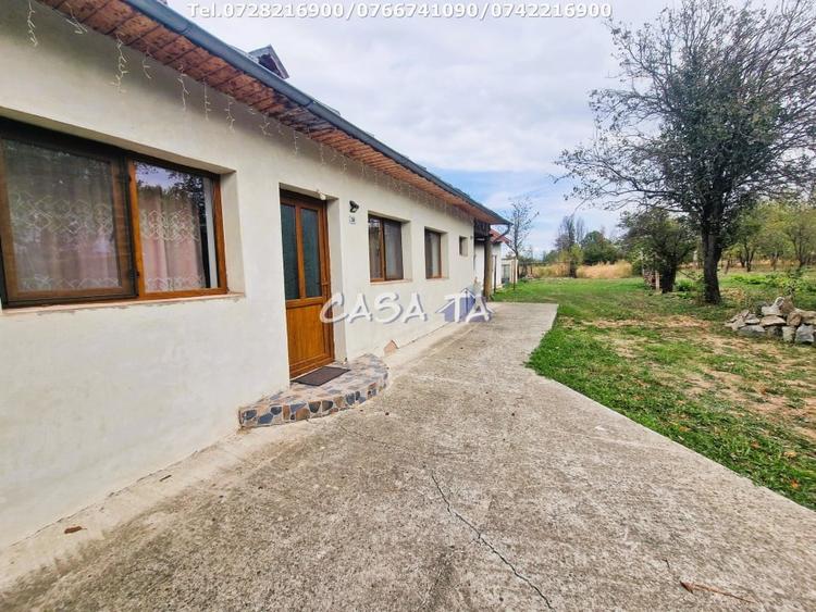 Casă individuală cu 2 camere cu Teren 3467 Mp în Urechești