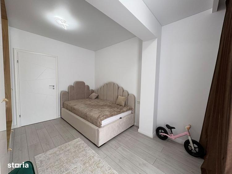 Apartament cu 3 camere semidecomandat în Vest