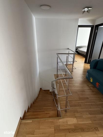 Casă cu 4 camere cu Teren 198 Mp în 1 Decembrie