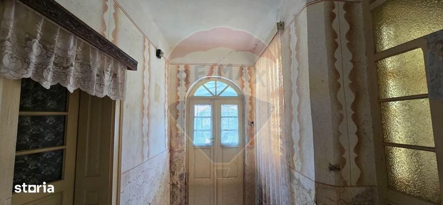 Casă cu 3 camere cu Teren 936 Mp în Socodor