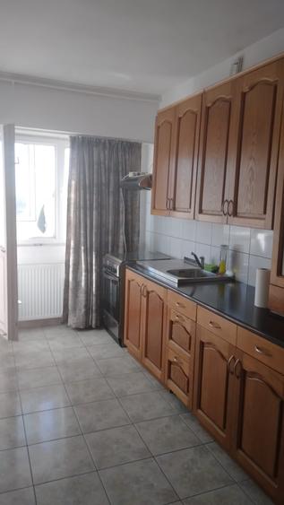 Apartament cu 2 camere semidecomandat, mobilat în Timpuri Noi
