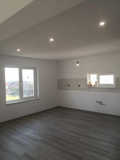 Casă cu 4 camere în Oncea