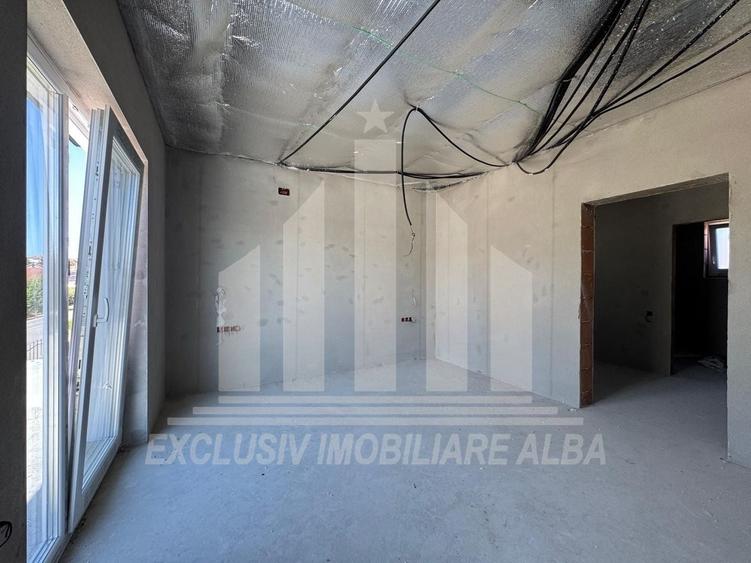 Casă individuală cu 4 camere cu Canalizare în Sud-Est