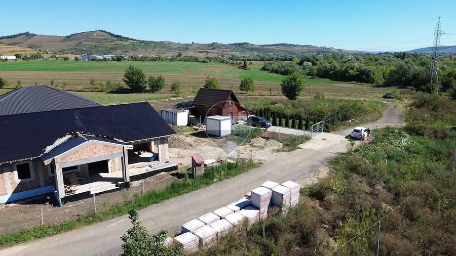 Teren de 696 mp, în Central