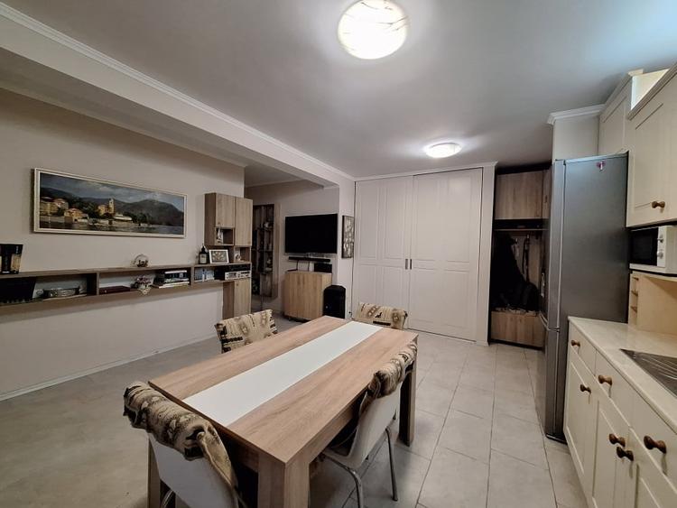 Apartament cu 2 camere semidecomandat, mobilat în Florești — fotografia 3