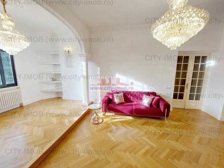 Apartament cu 4 camere circular în Armeneasca