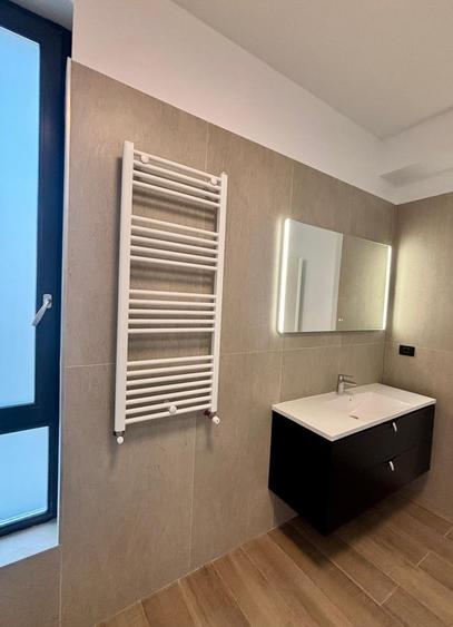 Casă cu 4 camere cu Teren 300 Mp în Tunari