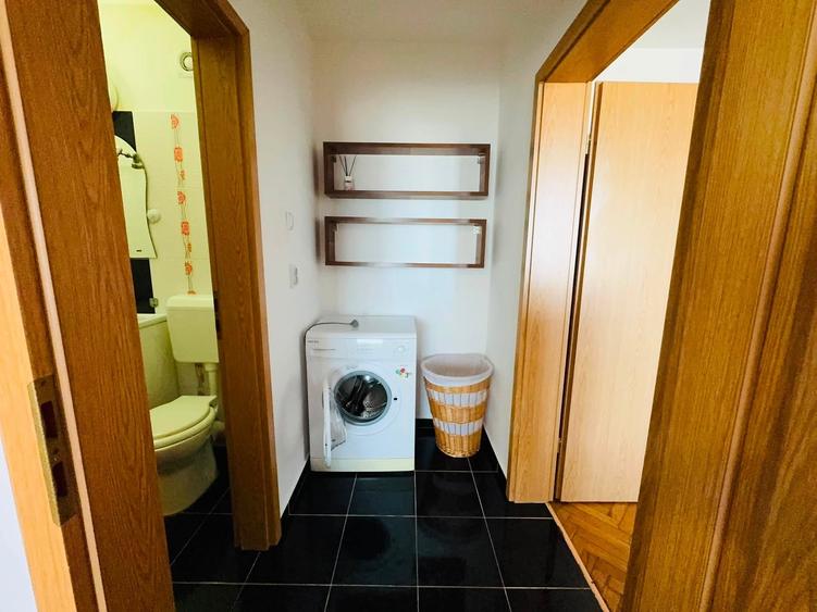 Apartament cu 2 camere semidecomandat în Complex Studențesc