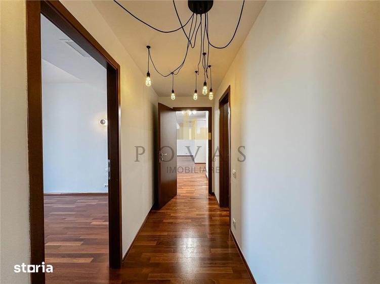 Apartament cu 4 camere decomandat, mobilat în Băneasa