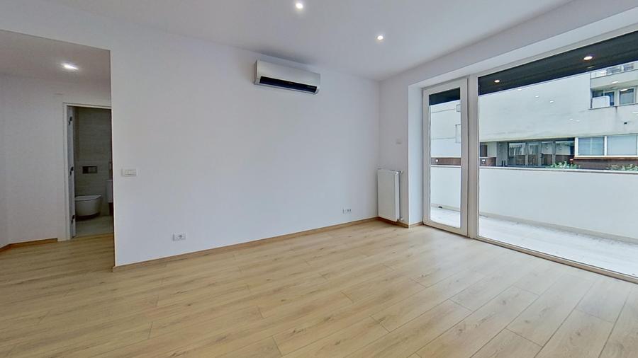 Apartament cu 2 camere semidecomandat în Colentina