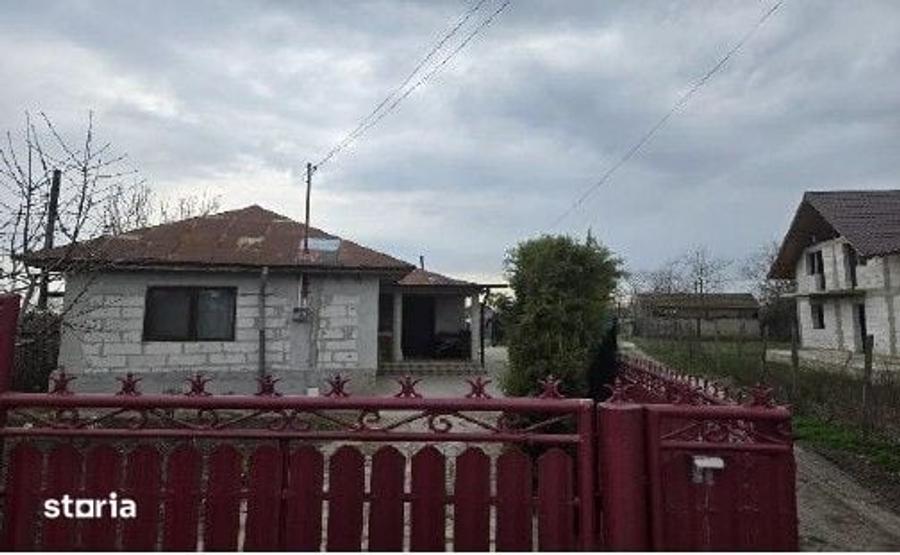 Casă cu 3 camere cu Teren 1035 Mp în Baba Ana