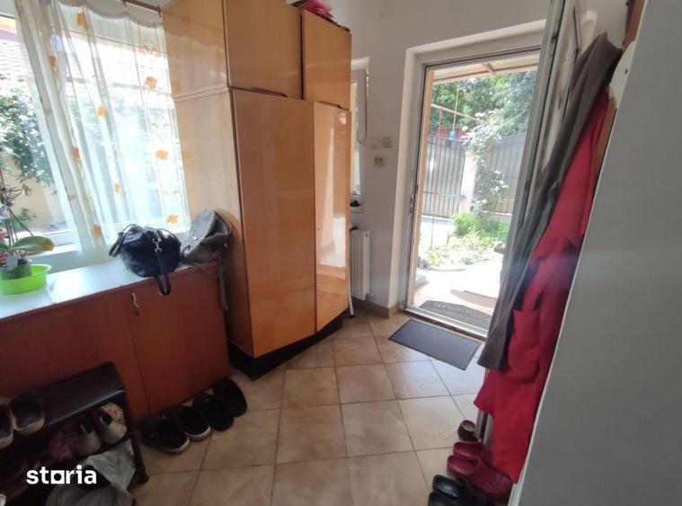 Casă cu 1 camere cu Teren 579 Mp în Florilor