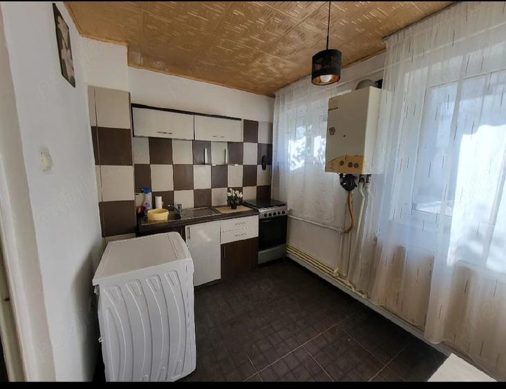 Garsonieră decomandată în Zahana