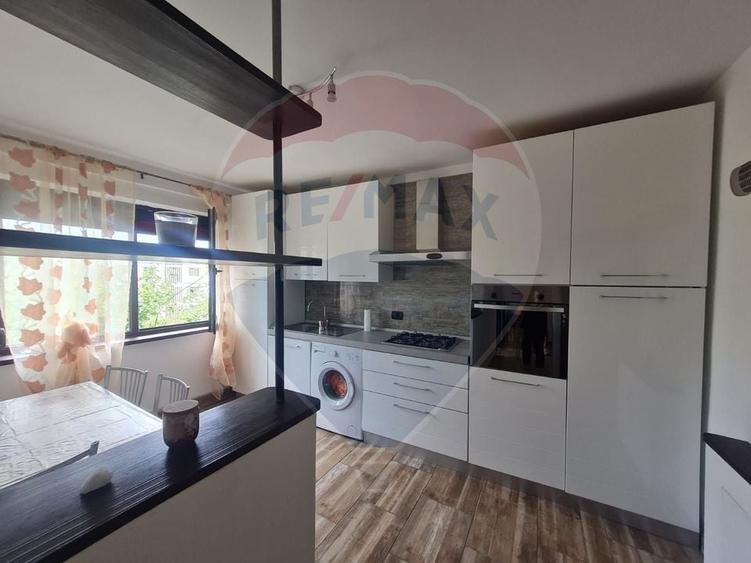 Apartament cu 2 camere decomandat în Gară
