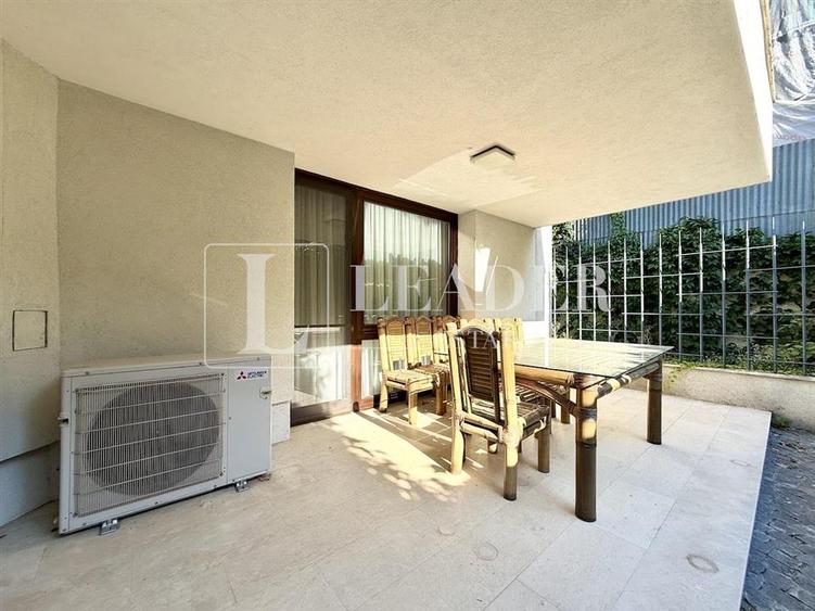 Apartament cu 3 camere decomandat, mobilat în Universitate