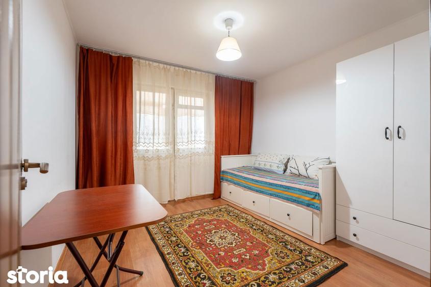 Apartament cu 3 camere decomandat, mobilat în Alexandru cel Bun