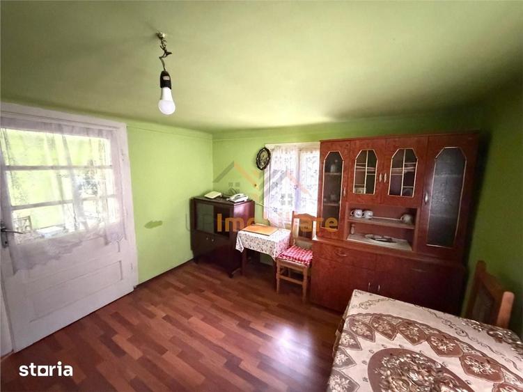 Casă cu 4 camere cu Teren 2846 Mp în Aștileu