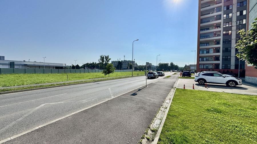 Garsonieră nouă de închiriat, prima închiriere, Strada Nicolae Labiș, Tractorul - 31