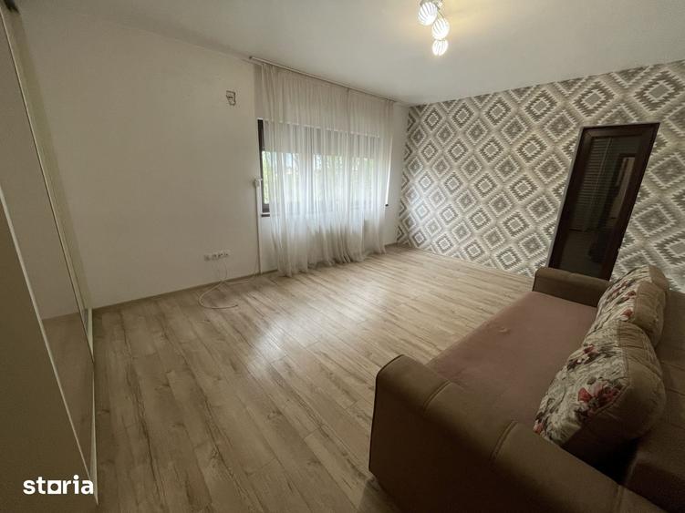 Apartament cu 3 camere în Central — fotografia 1