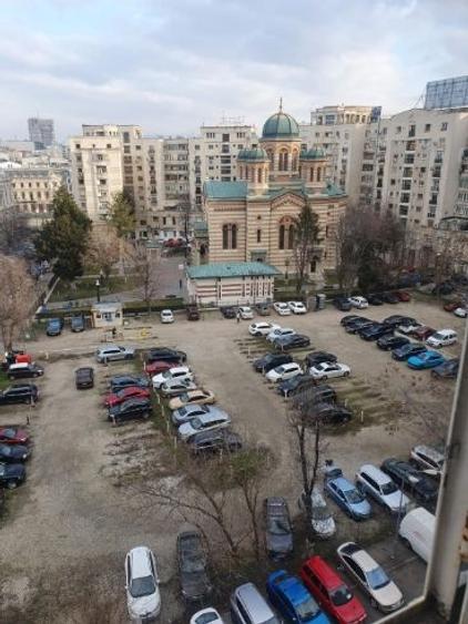 Apartament cu 4 camere decomandat în P-ța Unirii - 1