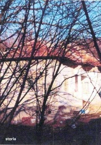 Casă cu 2 camere cu Teren 595 Mp în Ștefănești