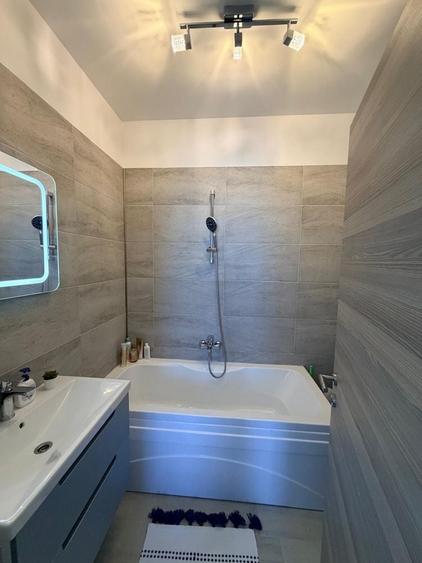 Apartament cu 3 camere decomandat în Nord