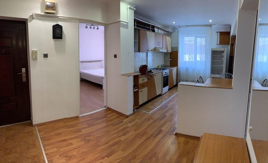 Apartament cu 2 camere decomandat în Cetate