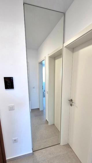 Apartament cu 2 camere decomandat, mobilat în Tractorul