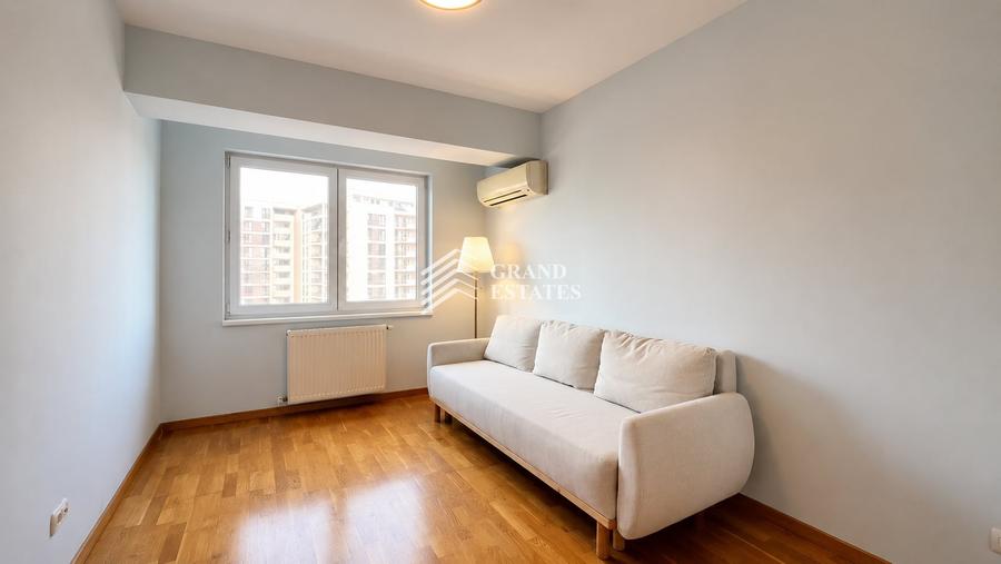 Apartament cu 3 camere decomandat, mobilat în Vitan